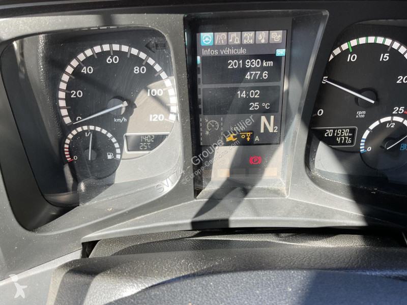 Грузовик Mercedes 2546 L