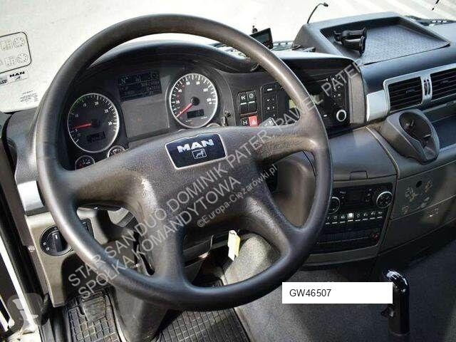 Camion MAN PK 33002