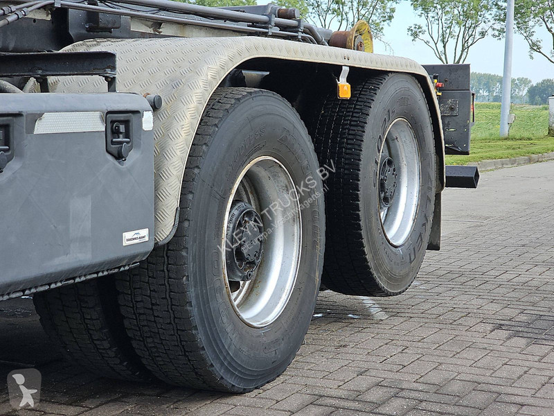 Kamion Volvo 6X4 BOOGIE LIFT VDL