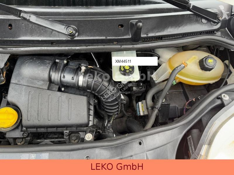 Lastbil Fiat Trafic Mit Carrier Xarios 600