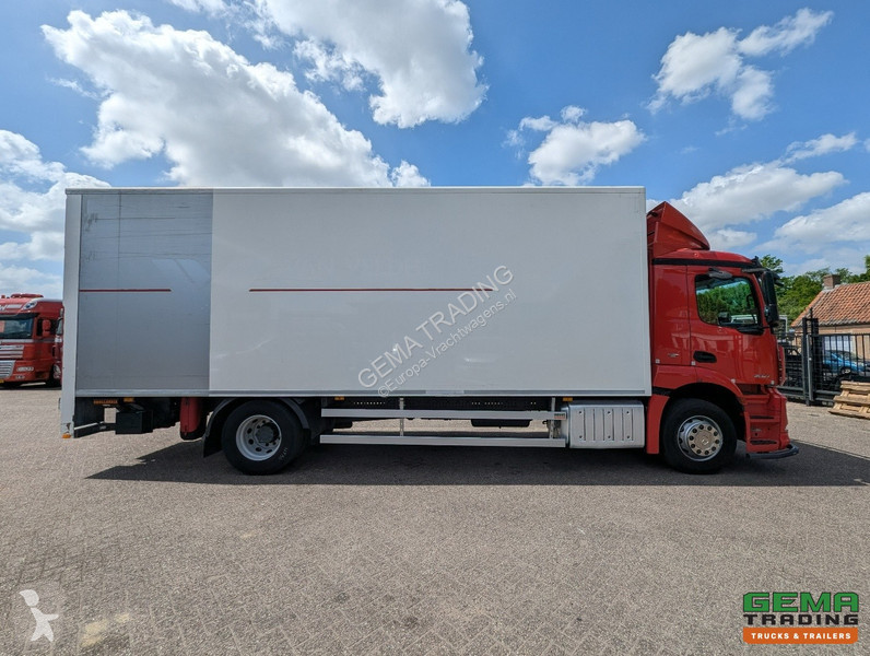 Kamion Mercedes 2027 4x2 Daycab Euro6C - Closed...