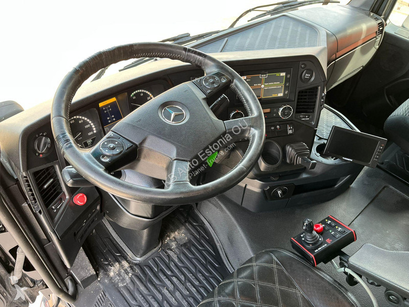 Kamion Mercedes 3253 8x4 2019