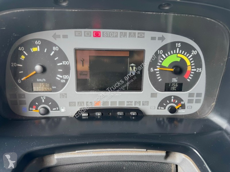 Camion Mercedes ACTROS 3741 8X4 STEEL SUSPENSION