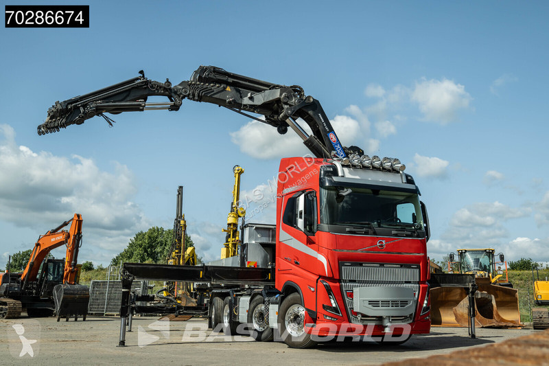 Vrachtwagen Volvo 650 8X2 HMF 7020K-RCS Crane +...