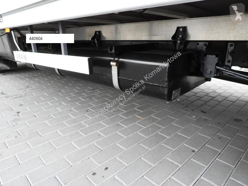 Véhicule utilitaire Iveco DAILY 35S18 PLANDEKA...