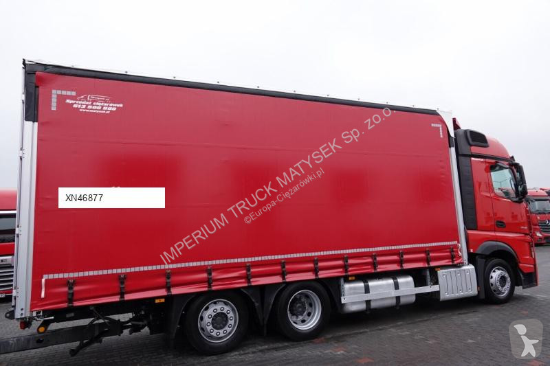 Kamion s návěsem  Camion rideaux coulissants +...
