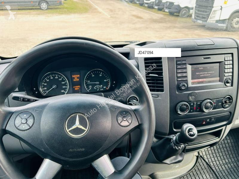 Samochód dostawczy Mercedes 516