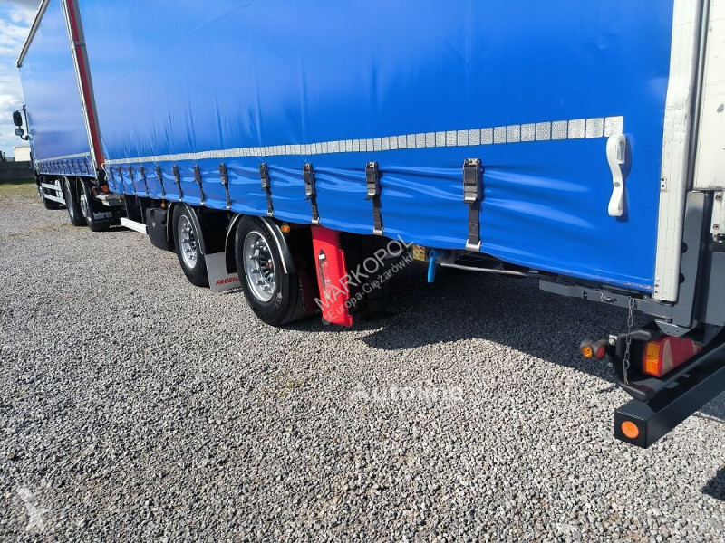 Camion remorque DAF Plandeka