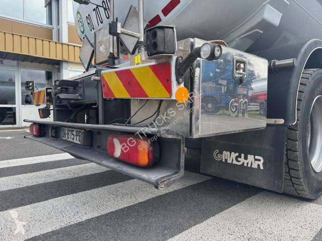 شاحنة Renault 270 DXI