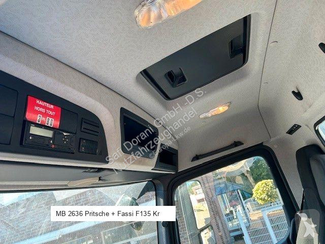 Kamion Mercedes Pritsche + Fassi F135 Kran 6x4...