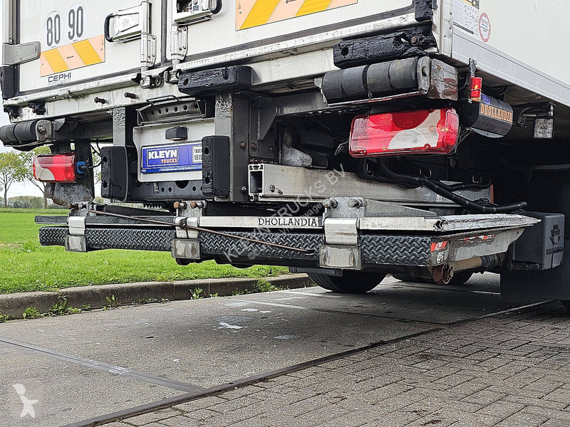 شاحنة Scania P320 6X2*4 AMBERET IFT