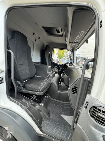 شاحنة Mercedes 1227L Koffer 8m LBW Klima Diff....