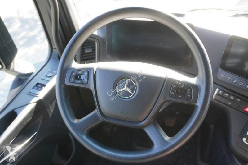 Камион Mercedes