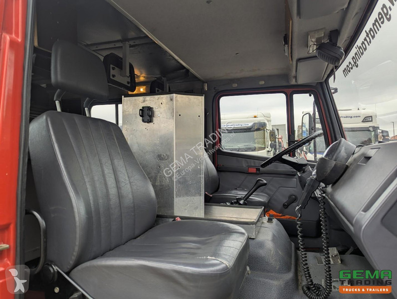شاحنة Mercedes AF 4x4 Dubbelcab 6Cil - 9 Pers -...