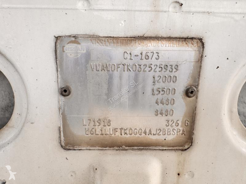 شاحنة Nissan 165