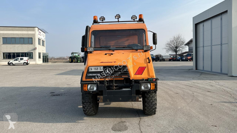 شاحنة Mercedes UNIMOG U90 4X4