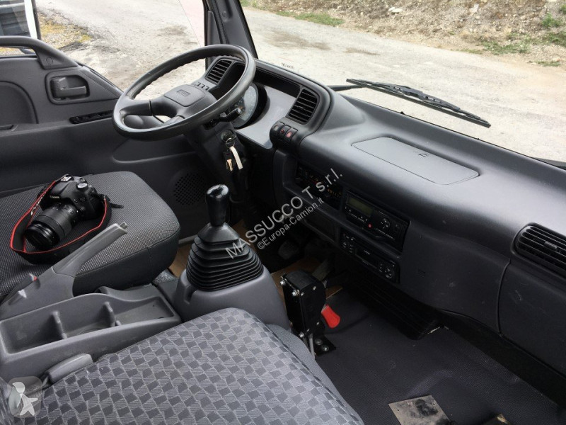 Грузовик Isuzu NQR175.75