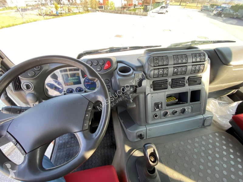شاحنة Iveco STRALIS 270
