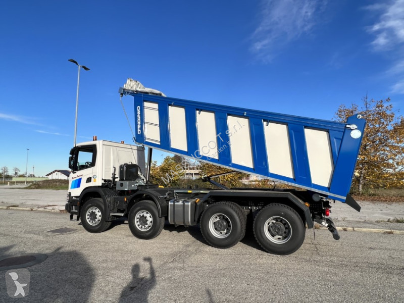 شاحنة Scania P500 XT 8X4