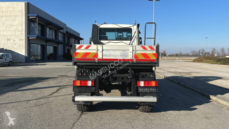 شاحنة Mercedes 405 4X4