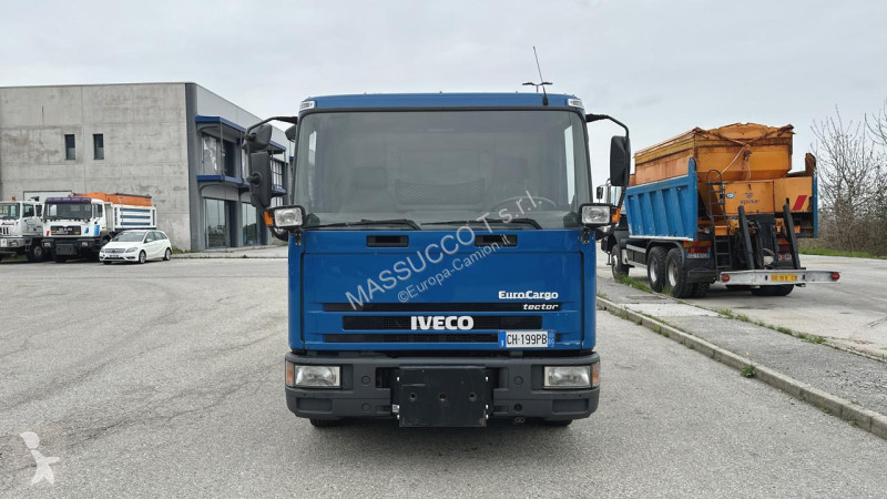 شاحنة Iveco Tector