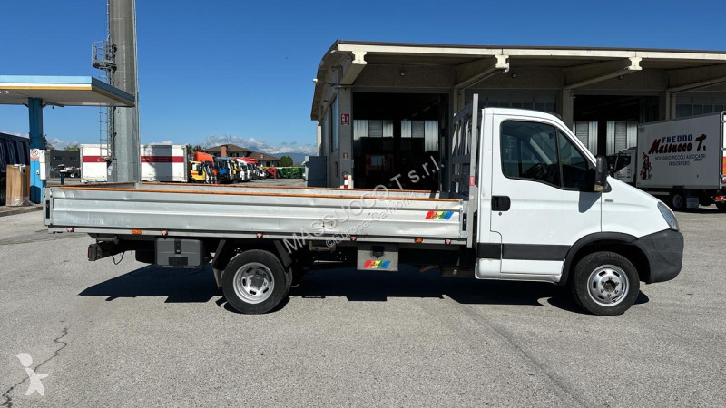 Camion Iveco DAILY 35C13 4X2
