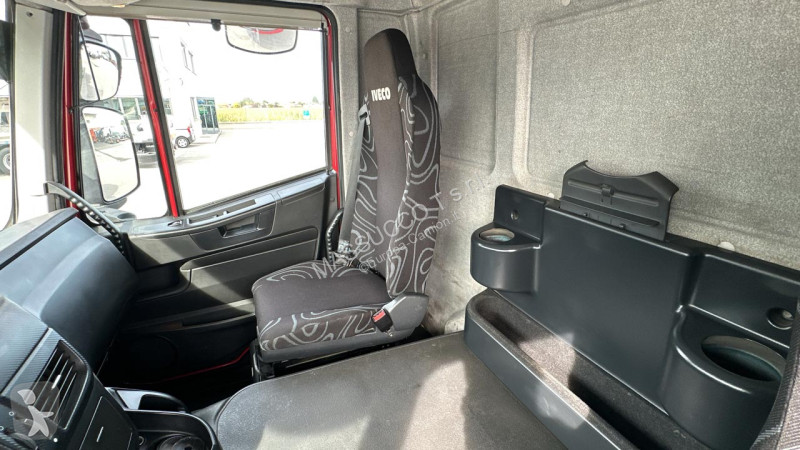 شاحنة Iveco 460 4X2