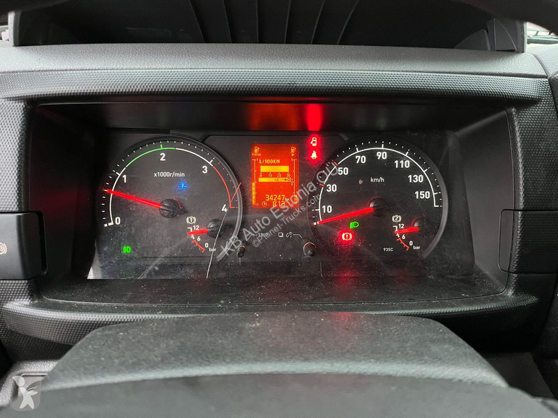 شاحنة Renault D 7.5 4x2 ONLY 34247 km ! / BOX...