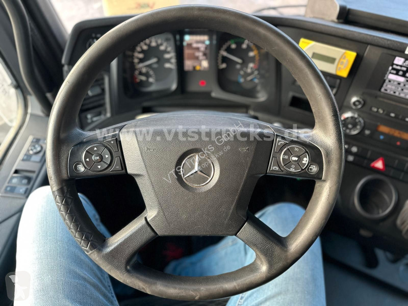 شاحنة Mercedes 1833 L 4x2...