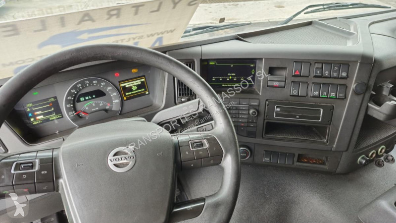 شاحنة Volvo 380  (LOCATION / RENT)