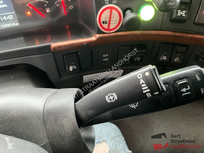 Lastbil Terberg FM2000-T 8X8 met 18m3 kipper en...