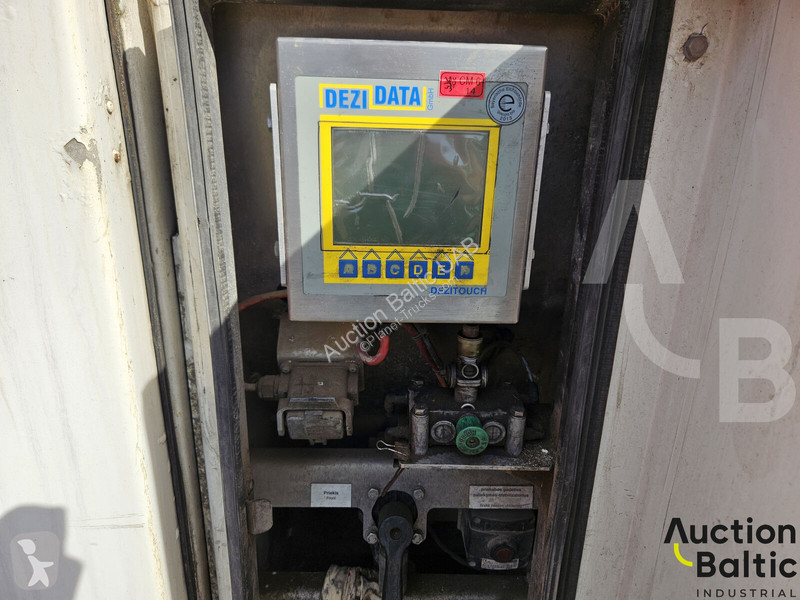 Kamión Volvo 420