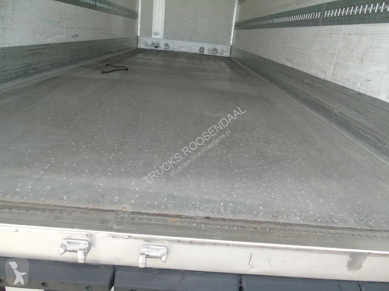 شاحنة DAF 220 + CARRIER + EURO 6 + LIFT