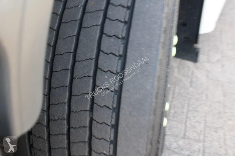شاحنة Volvo 280 + CARRIER + ATP/FRC + LIFT...