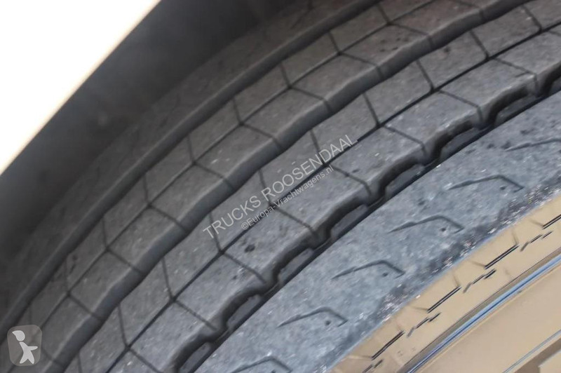 شاحنة Iveco 310 + 6X2 EURO 5 + CARRIER + LIFT