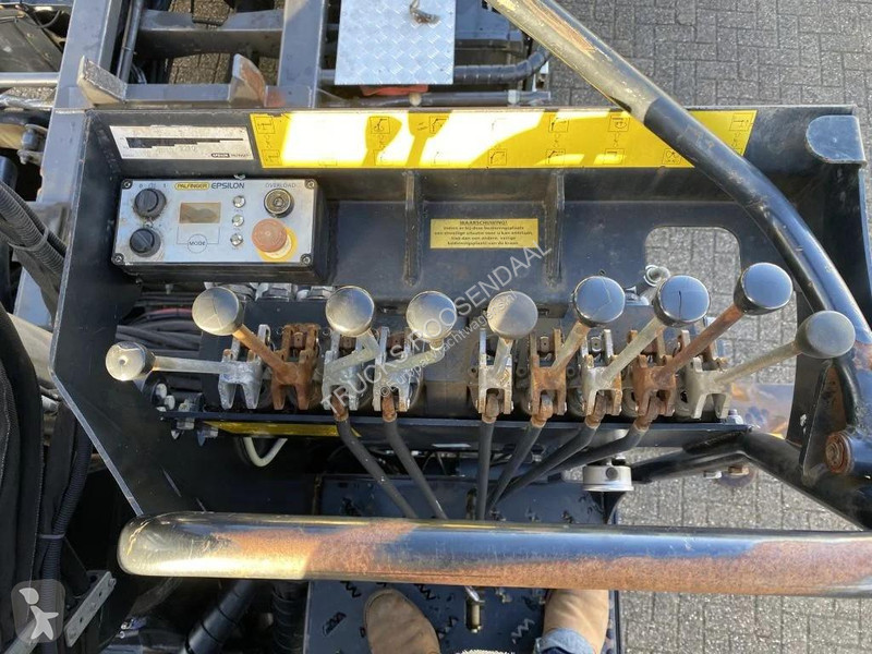 شاحنة Volvo 370 + Euro 5 + Palfinger Z-Q170...