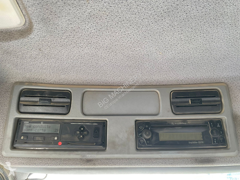 شاحنة Mercedes 1829 13.500L Fuel Truck