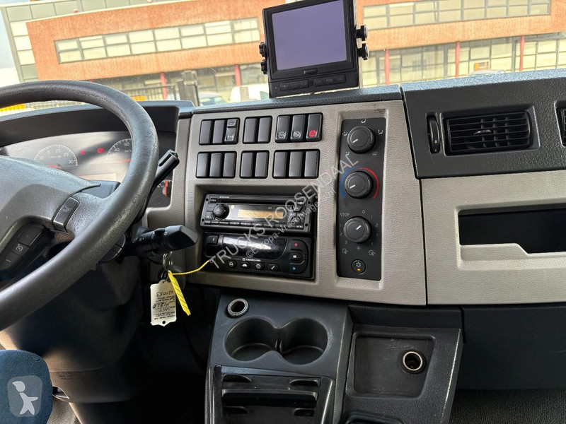 شاحنة Volvo FL 240 + THERMO KING + CHEREAU +...
