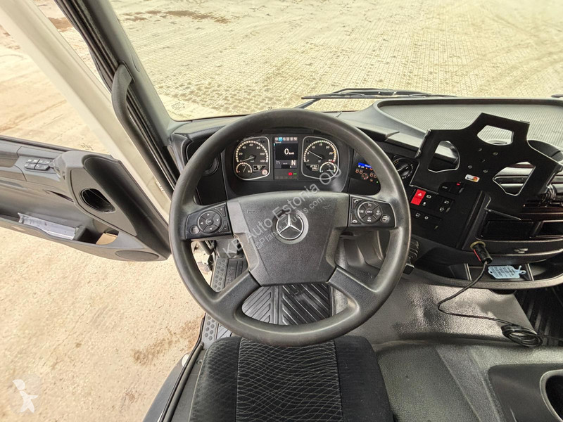 Mercedes 1323 4x2 J.Hvidtved Larsen tank 4000 l...