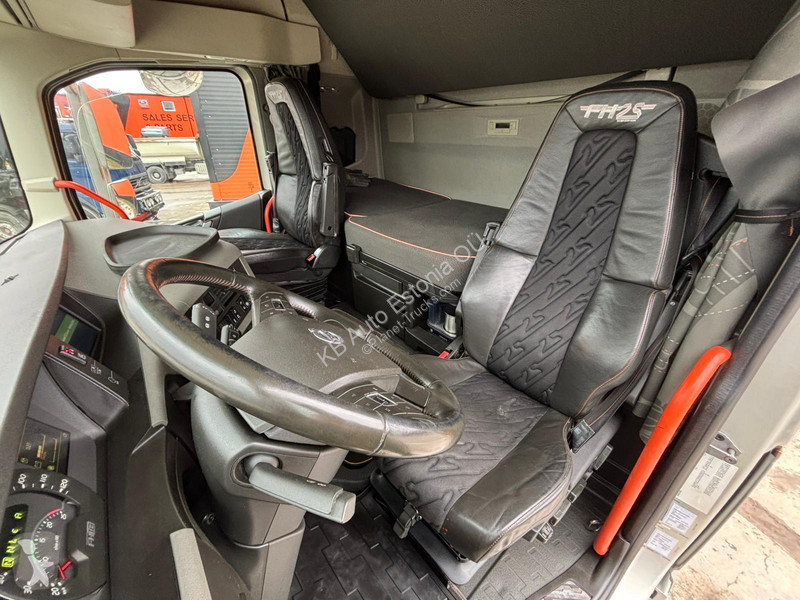 شاحنة Volvo 750 6x4 GLOBE XL / RETARDER /...