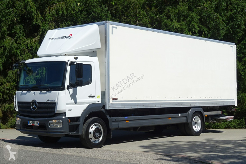 شاحنة Mercedes 1521 Euro 6 kontener 20p....