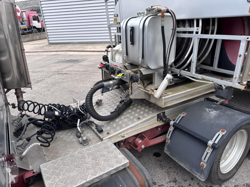 Iveco  40C17 semi-trailer truck