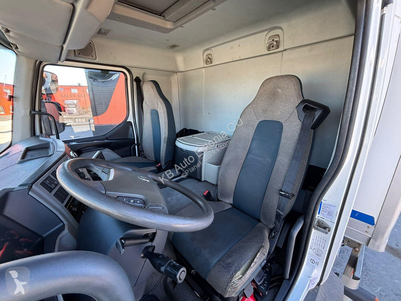 شاحنة Volvo FL 250 4x2 THERMOKING V-100 Max /...