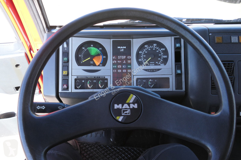 شاحنة MAN L2000 DoKa LF8/6