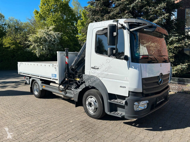 شاحنة Mercedes 066D