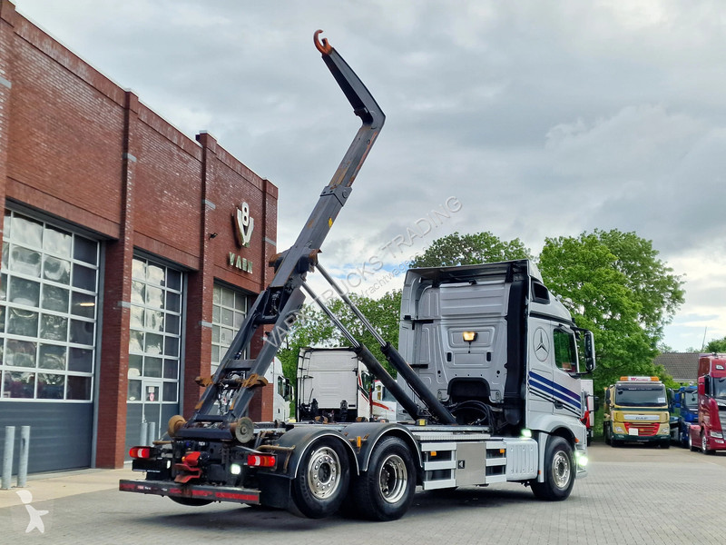 Camion Mercedes 2558 6x2 - AJK Hooklift 20T -...