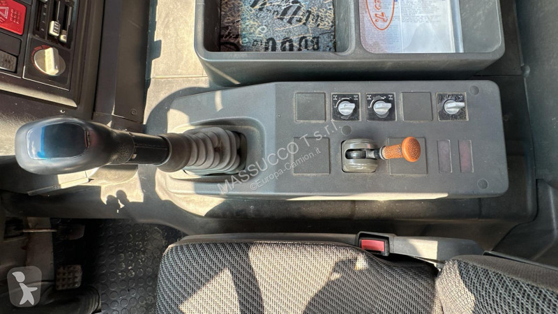 شاحنة Iveco EUROTRAKKER MP190E30 4X4