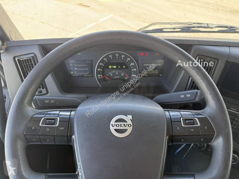 شاحنة Volvo 8x4 C/GRUA