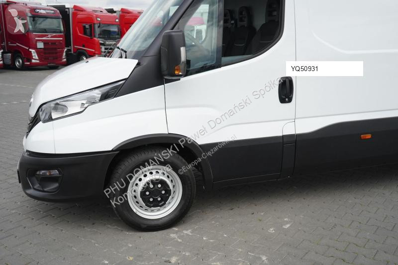 Samochód dostawczy Iveco / DAILY / 35S14 / 2,3...
