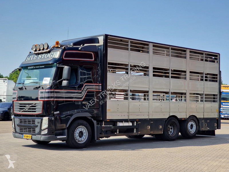 شاحنة Volvo 460 Berdex 3 deck livestock -...